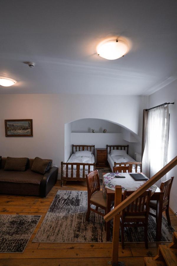 Pensiunea Gasthaus Alte Post シギショアラ エクステリア 写真