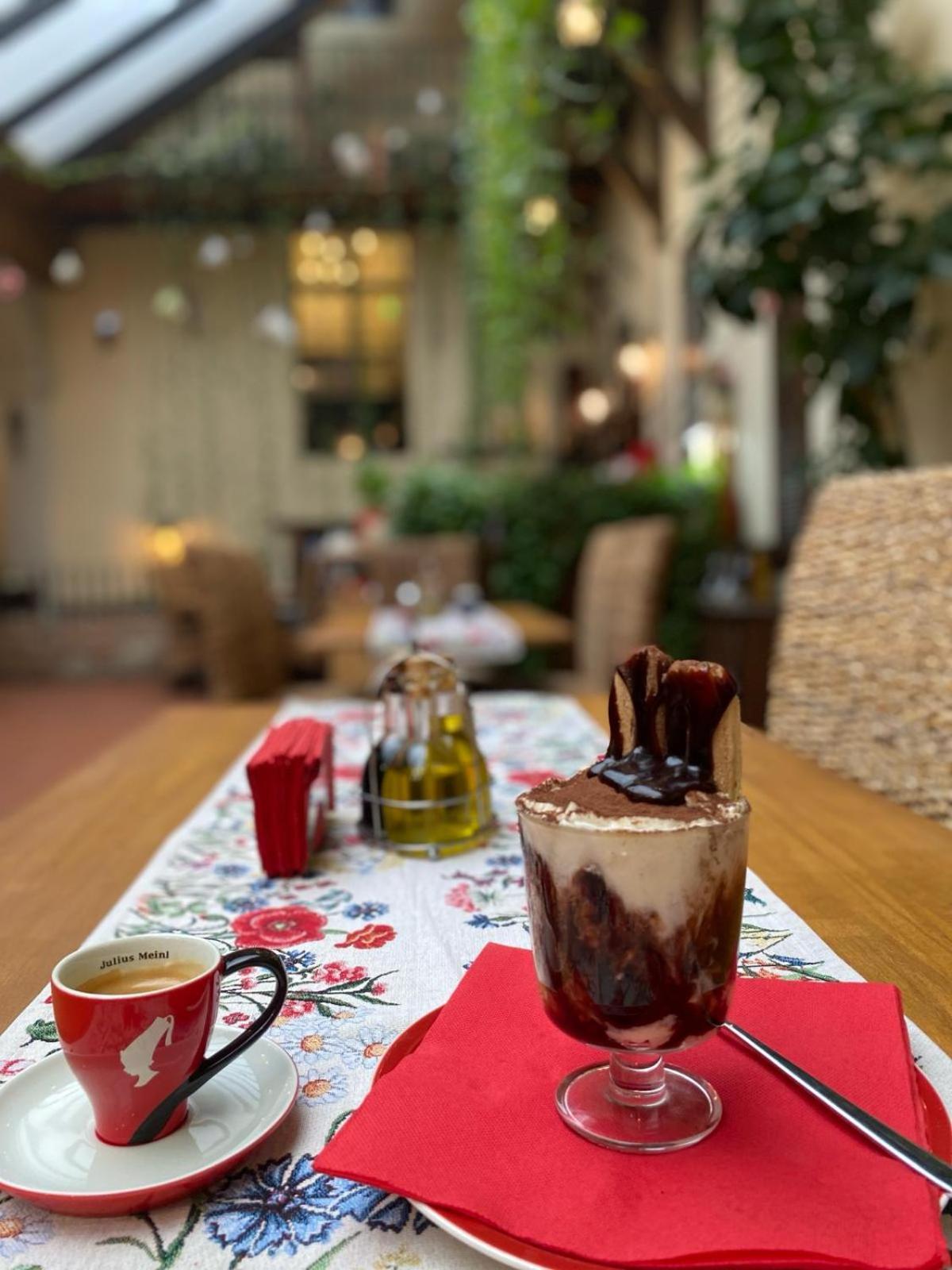 Pensiunea Gasthaus Alte Post シギショアラ エクステリア 写真