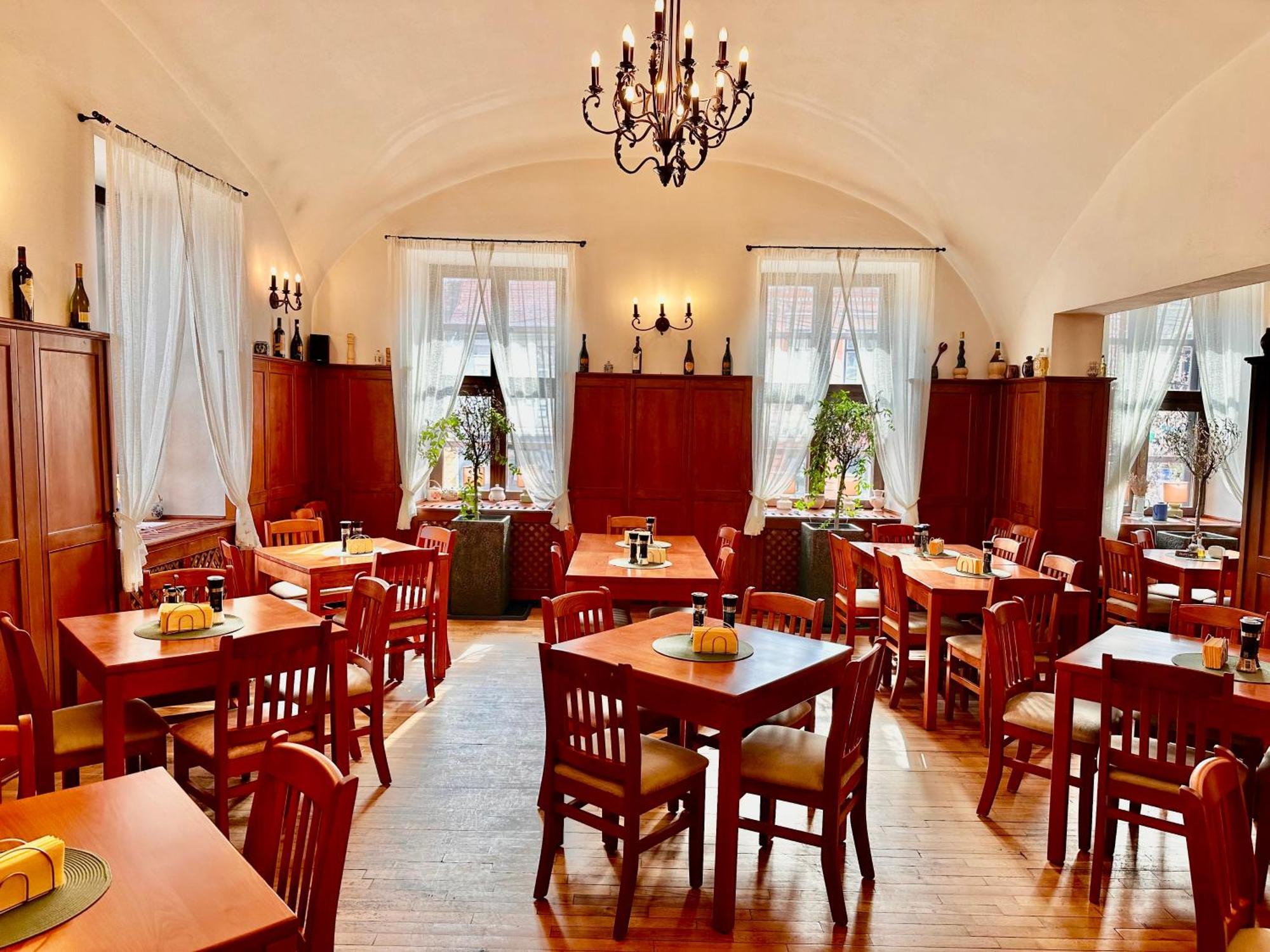Pensiunea Gasthaus Alte Post シギショアラ エクステリア 写真